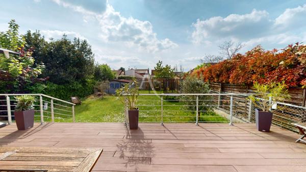 Maison individuelle familiale environ 160m2 - Vert-Galant - 6 pièces, 4 chambres -