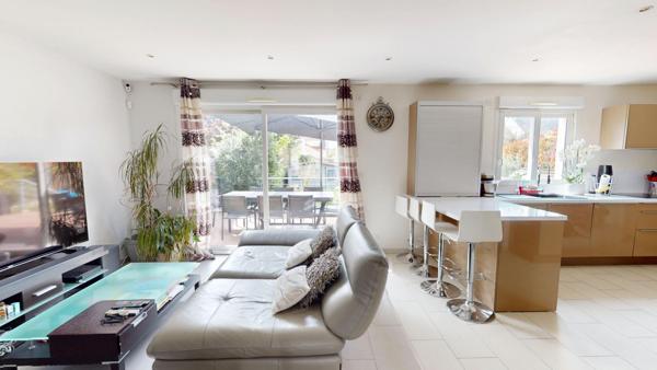 Maison individuelle familiale environ 160m2 - Vert-Galant - 6 pièces, 4 chambres -