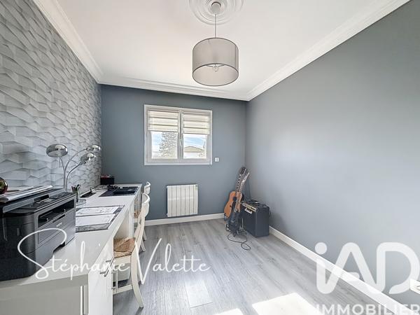 Maison à vendre 5 pièces 151 m² Saint-Marcel-lès-Valence