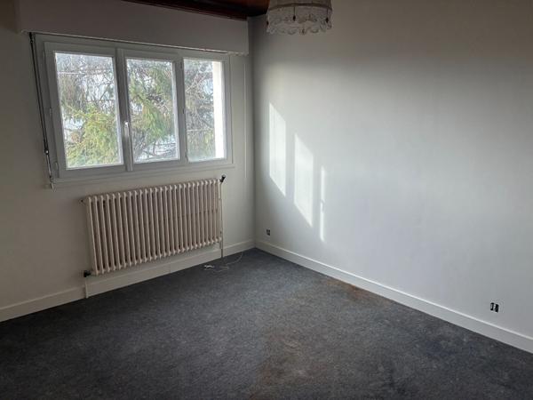 Maison Saintes 6 pièce(s) 141 m2