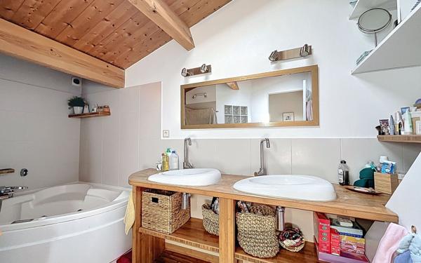 Maison à vendre    6 pièces •  La Rochelle
