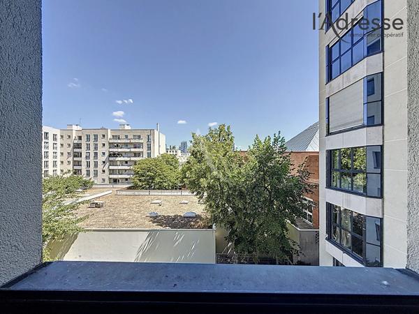 PUTEAUX/ Volta - Appartement Studio/Deux pièces - 32m² avec 1 Cave