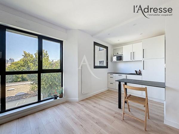 PUTEAUX/ Volta - Appartement Studio/Deux pièces - 32m² avec 1 Cave