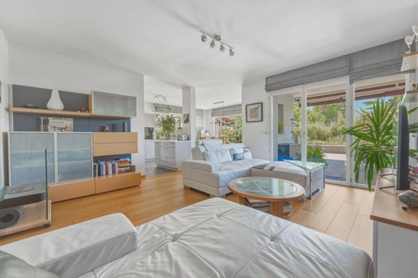 Vente Appartement de luxe Évian-les-Bains 4 Pièces 113 m²