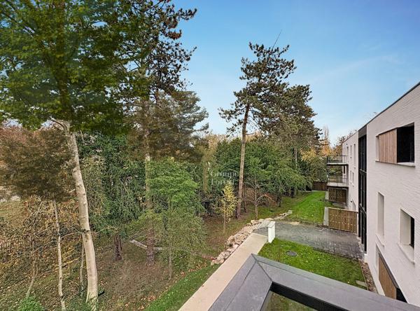 T3 de 75 m² avec balcon et stationnements sécurisés - proximité du Parc Barbieux et des transports