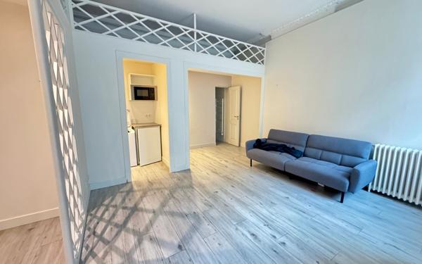 Appartement à vendre    2 pièces • 26 m2 Bordeaux