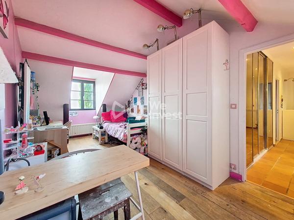 Maison Individuelle de Charme – Studio Indépendant – Terrain Luxuriant – Limite Sannois