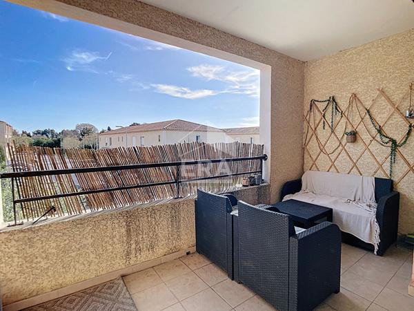 Type 2 récent avec terrasse et garage