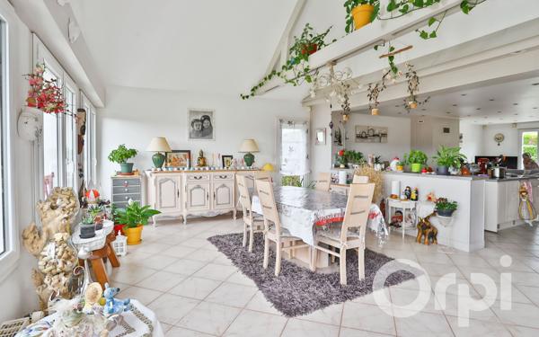 Maison à vendre    8 pièces •  Gisors