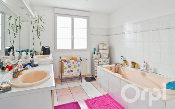 Maison à vendre    8 pièces •  Gisors