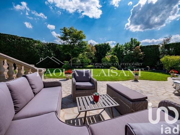 Maison 8 pièces de 330 m² à Mitry-Mory (77290)