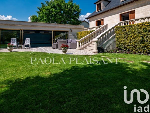 Maison 8 pièces de 330 m² à Mitry-Mory (77290)