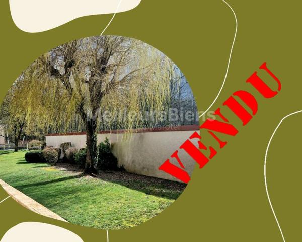 Appartement F2 rez-de-chaussée surélevé avec balcon