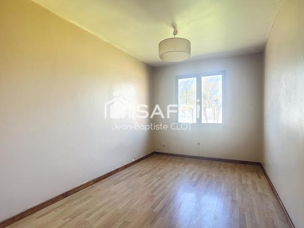 Maison 6 pièces 97 m²  4 chambres