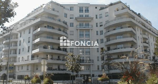 Location Appartement 3 pièces 66.49 m² - Courbevoie 92400