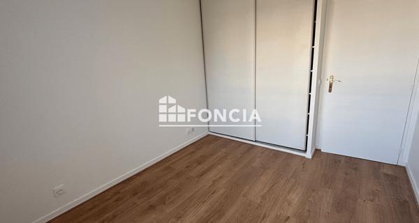 Location Appartement 3 pièces 66.49 m² - Courbevoie 92400