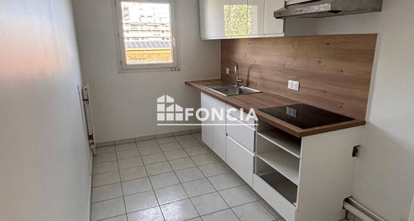 Location Appartement 3 pièces 66.49 m² - Courbevoie 92400
