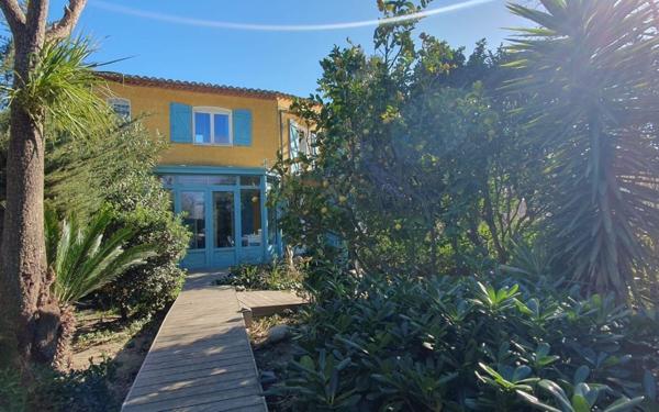 Maison à vendre    4 pièces •  Saint-Cyprien