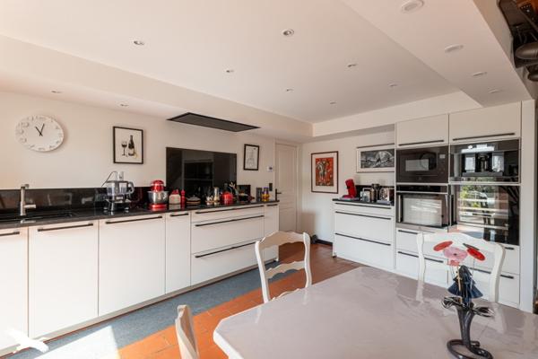 Maison à vendre 247 220 € Brizambourg 5 p 152 m² DPE B