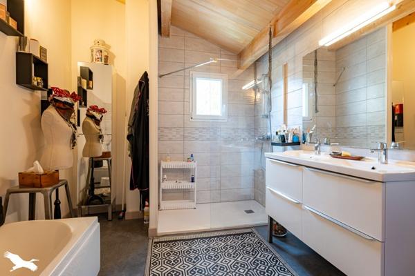 Maison à vendre 247 220 € Brizambourg 5 p 152 m² DPE B