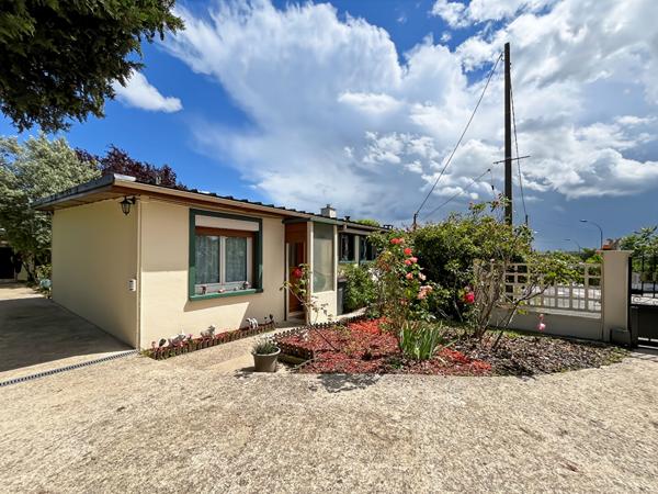 Maison de plain-pied à Palaiseau - Terrain arboré de 517 m² et double garage