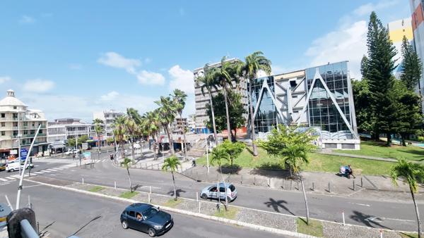 Bureau 2 pièces à Pointe-à-Pitre, 41,66 m² à 55 000 €