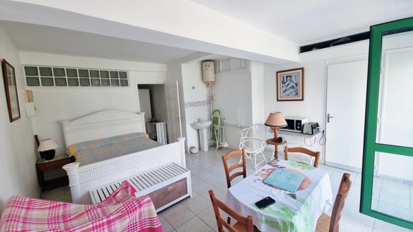 Bureau 2 pièces à Pointe-à-Pitre, 41,66 m² à 55 000 €