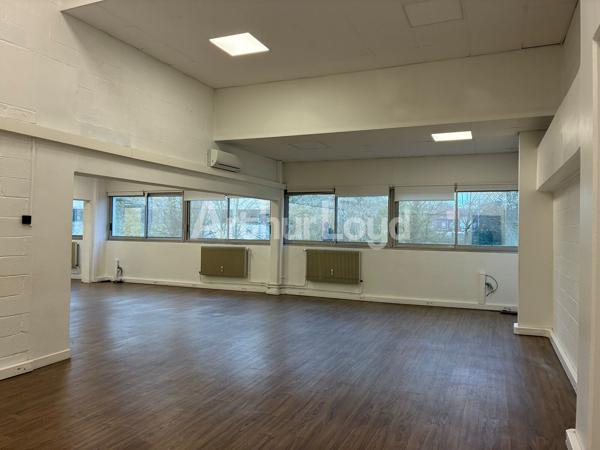 Bureaux à louer à Tourcoing espaces flexibles modulaires avec jardin