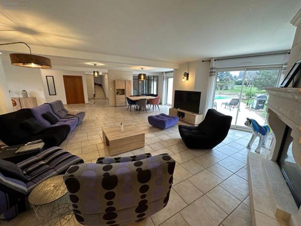 Propriete à vendre à Amboise dans l'Indre-et-Loire (37400), ref : 12101/1183   
CENTRE BOURG