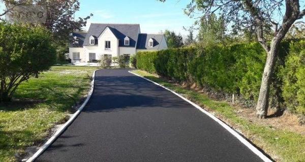 Propriete à vendre à Amboise dans l'Indre-et-Loire (37400), ref : 12101/1183   
CENTRE BOURG