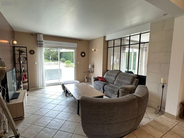 Propriete à vendre à Amboise dans l'Indre-et-Loire (37400), ref : 12101/1183   
CENTRE BOURG