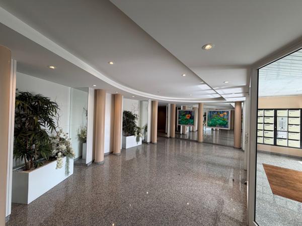 Cannes-Basse Californie : Appartement 5 pièces terrasse, vue mer