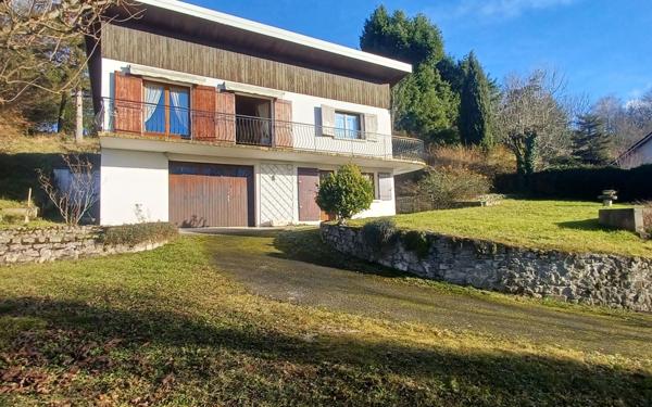 Maison à vendre    3 pièces • 105,28 m2 Saint-Étienne-de-Saint-Geoirs