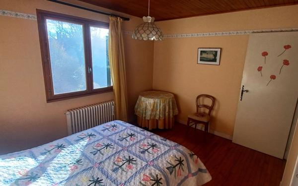 Maison à vendre    3 pièces • 105,28 m2 Saint-Étienne-de-Saint-Geoirs