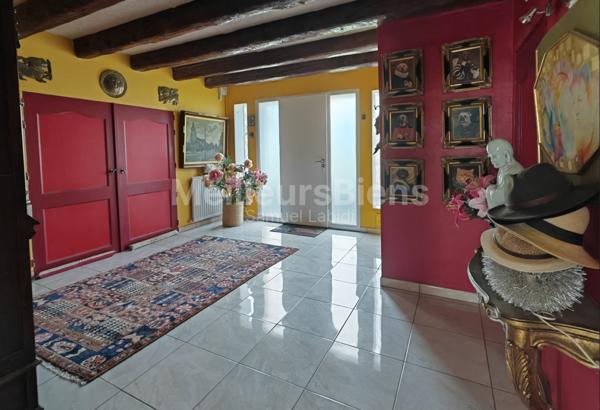 Magnifique propriéte 675 m²env+piscine+7000m² jardin+22hec forêt