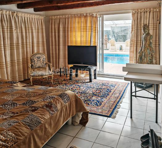 Magnifique propriéte 675 m²env+piscine+7000m² jardin+22hec forêt