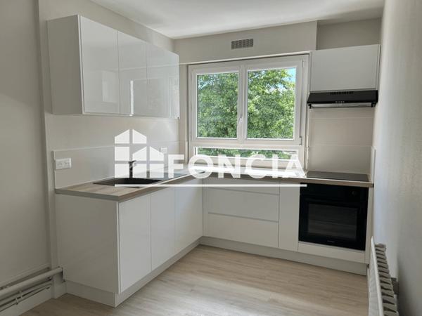 Location Appartement 4 pièces 75 m² - 71 AVENUE KESLER DEVILLERS Lanester 56600