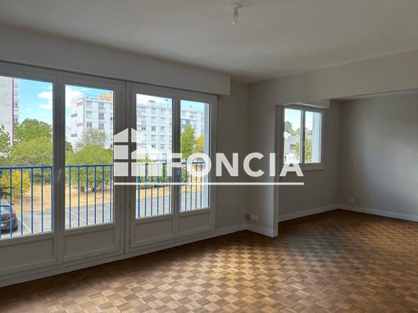 Location Appartement 4 pièces 75 m² - 71 AVENUE KESLER DEVILLERS Lanester 56600