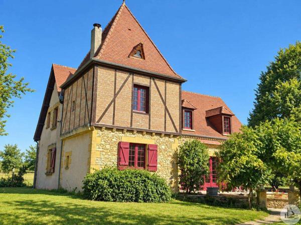 Périgourdine avec pigeonnier en Dordogne.