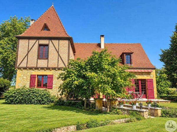 Périgourdine avec pigeonnier en Dordogne.