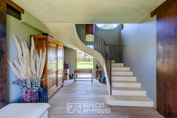 Longère de prestige avec piscine dans un cadre privilégié