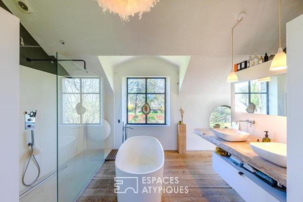 Longère de prestige avec piscine dans un cadre privilégié