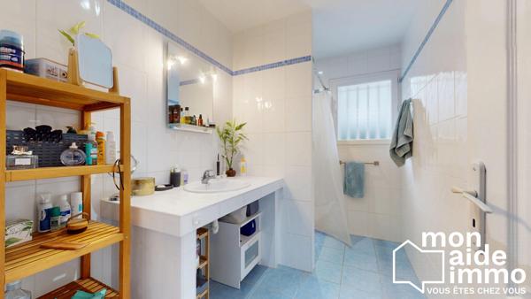 Charmante maison de plain-pied avec garage et jardin