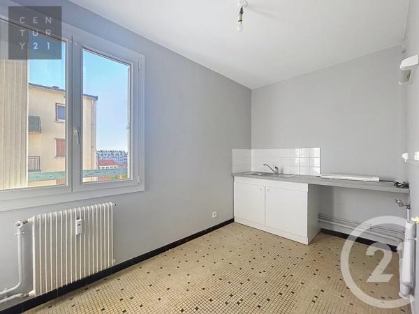 Appartement 3 à vendre  4 pièces - 80,61 m 2   TROYES  - 10
