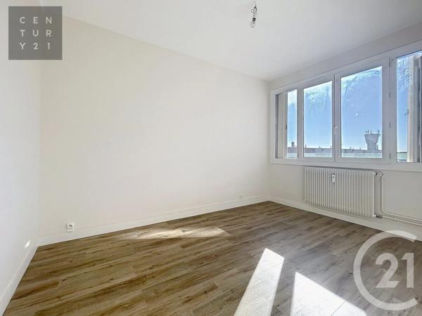 Appartement 3 à vendre  4 pièces - 80,61 m 2   TROYES  - 10