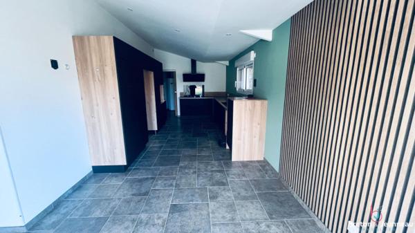 Maison sur 2 ha 90 secteur Montsûrs