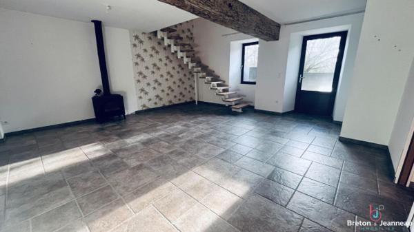 Maison sur 2 ha 90 secteur Montsûrs