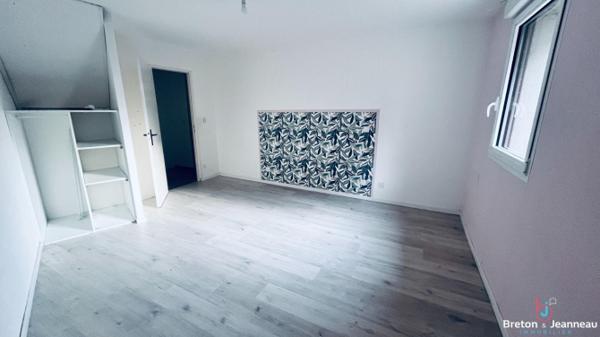 Maison sur 2 ha 90 secteur Montsûrs