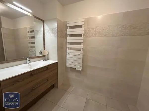 Appartement à louer 2 pièces 49.27m²