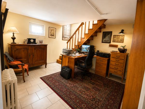 Maison tout confort dans quartier calme sur un grand terrain de plus de 1000m2